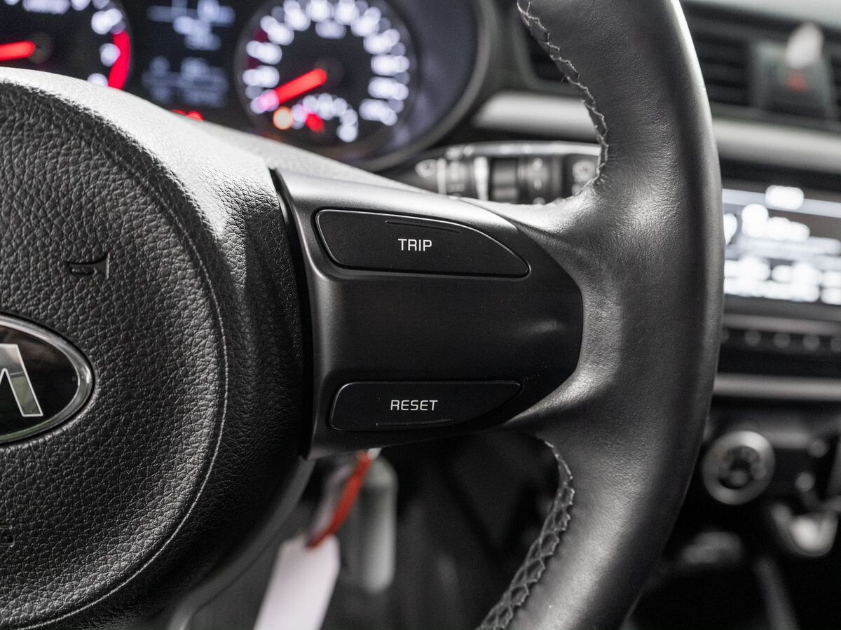 Kia Rio X (X-Line) 2018 - фото автомобиля