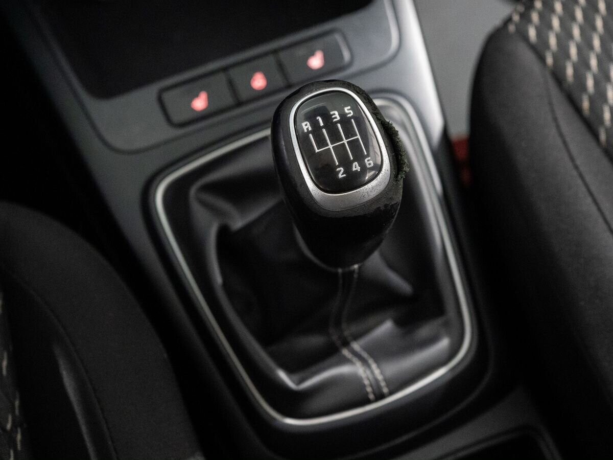 Kia Rio X (X-Line) 2018 - фото автомобиля