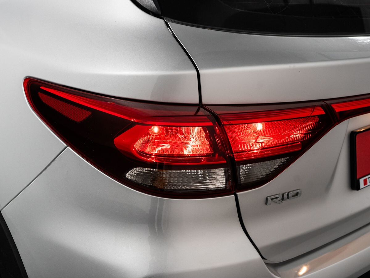 Kia Rio X (X-Line) 2018 - фото автомобиля
