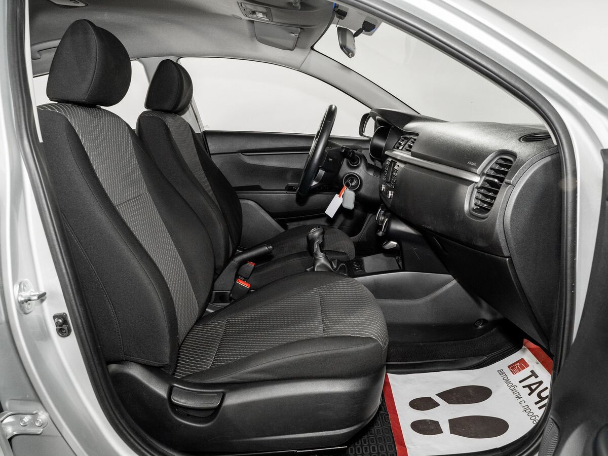 Kia Rio X (X-Line) 2018 - фото автомобиля