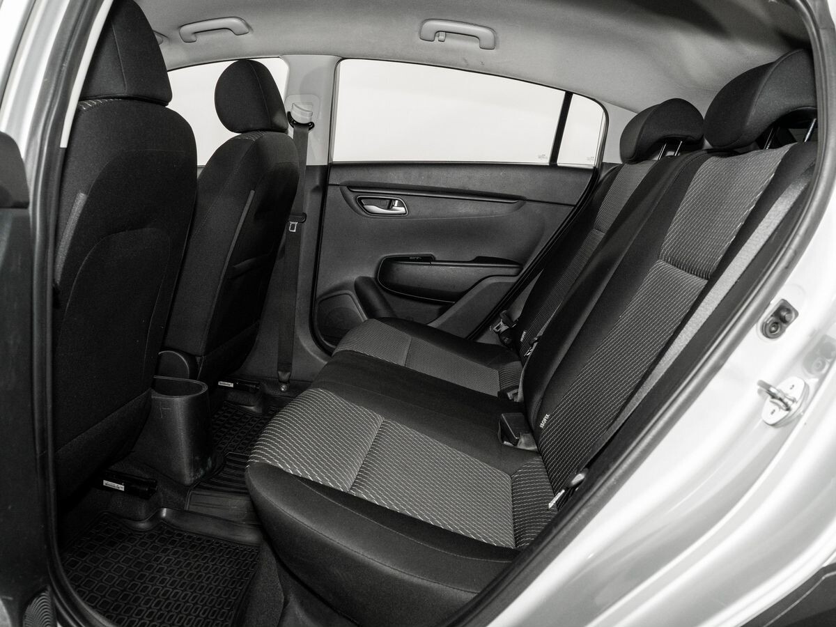 Kia Rio X (X-Line) 2018 - фото автомобиля