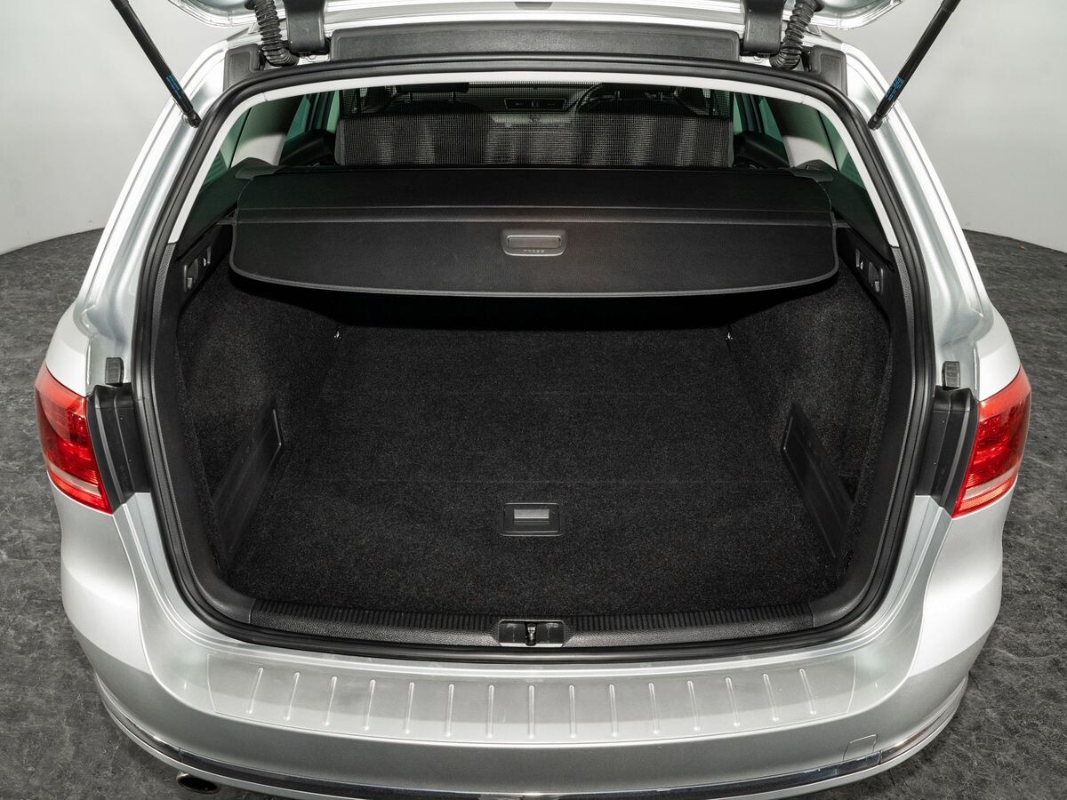 Volkswagen Passat 2014 - фото автомобиля