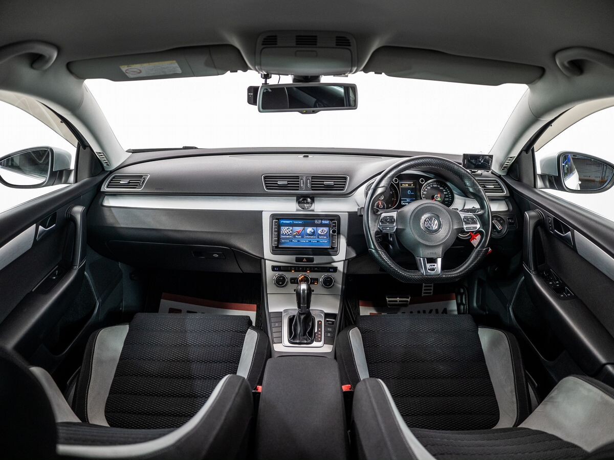 Volkswagen Passat 2014 - фото автомобиля