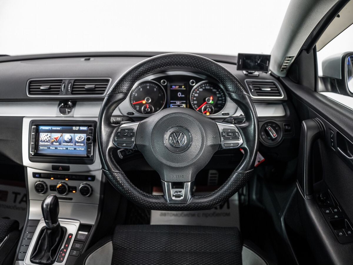 Volkswagen Passat 2014 - фото автомобиля