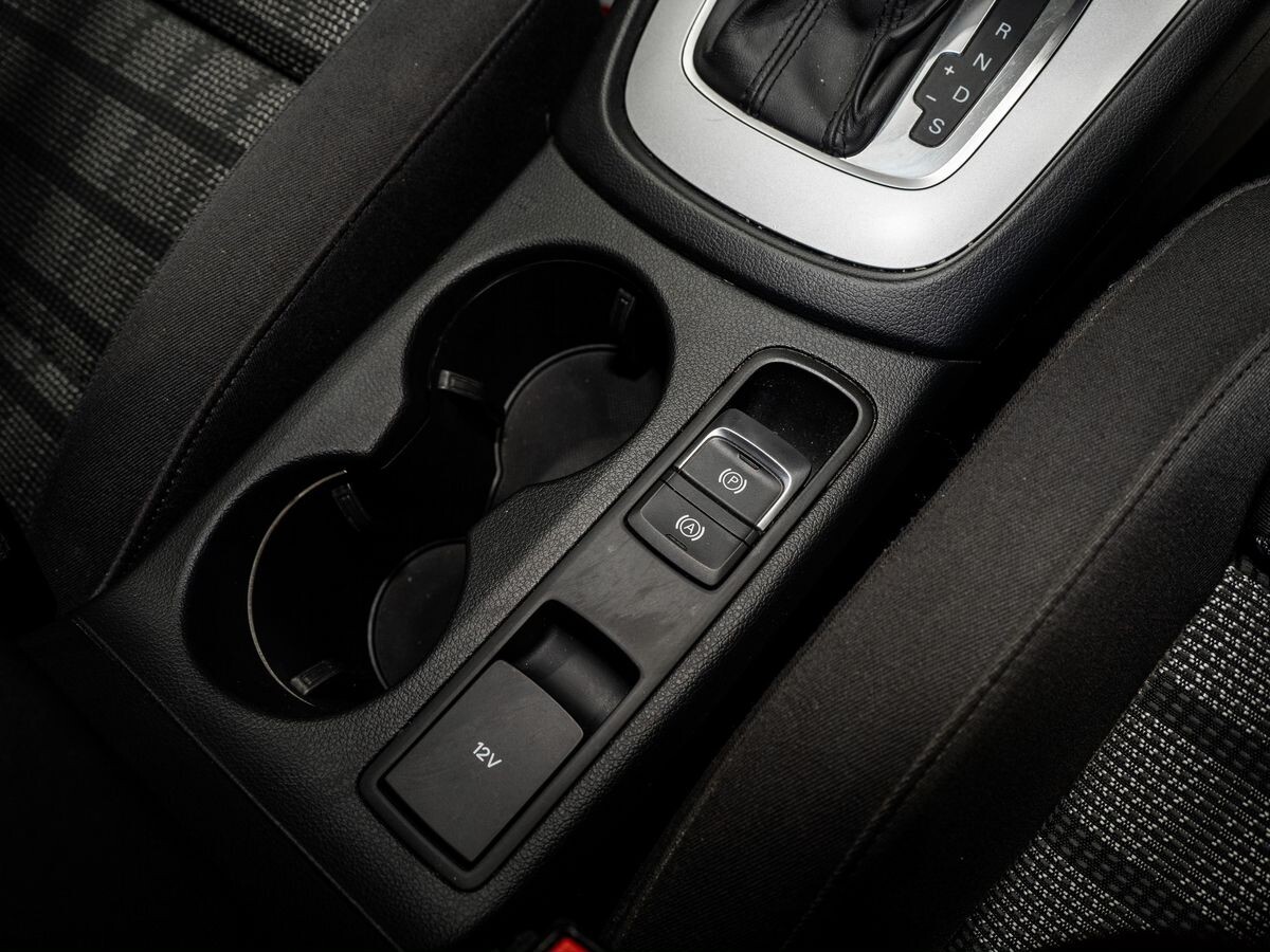 Audi Q3 2015 - фото автомобиля