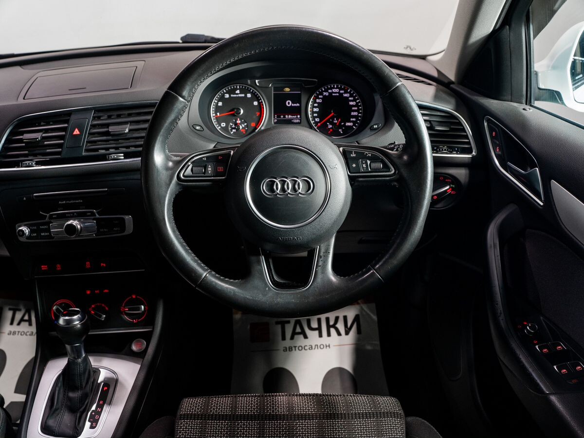 Audi Q3 2015 - фото автомобиля