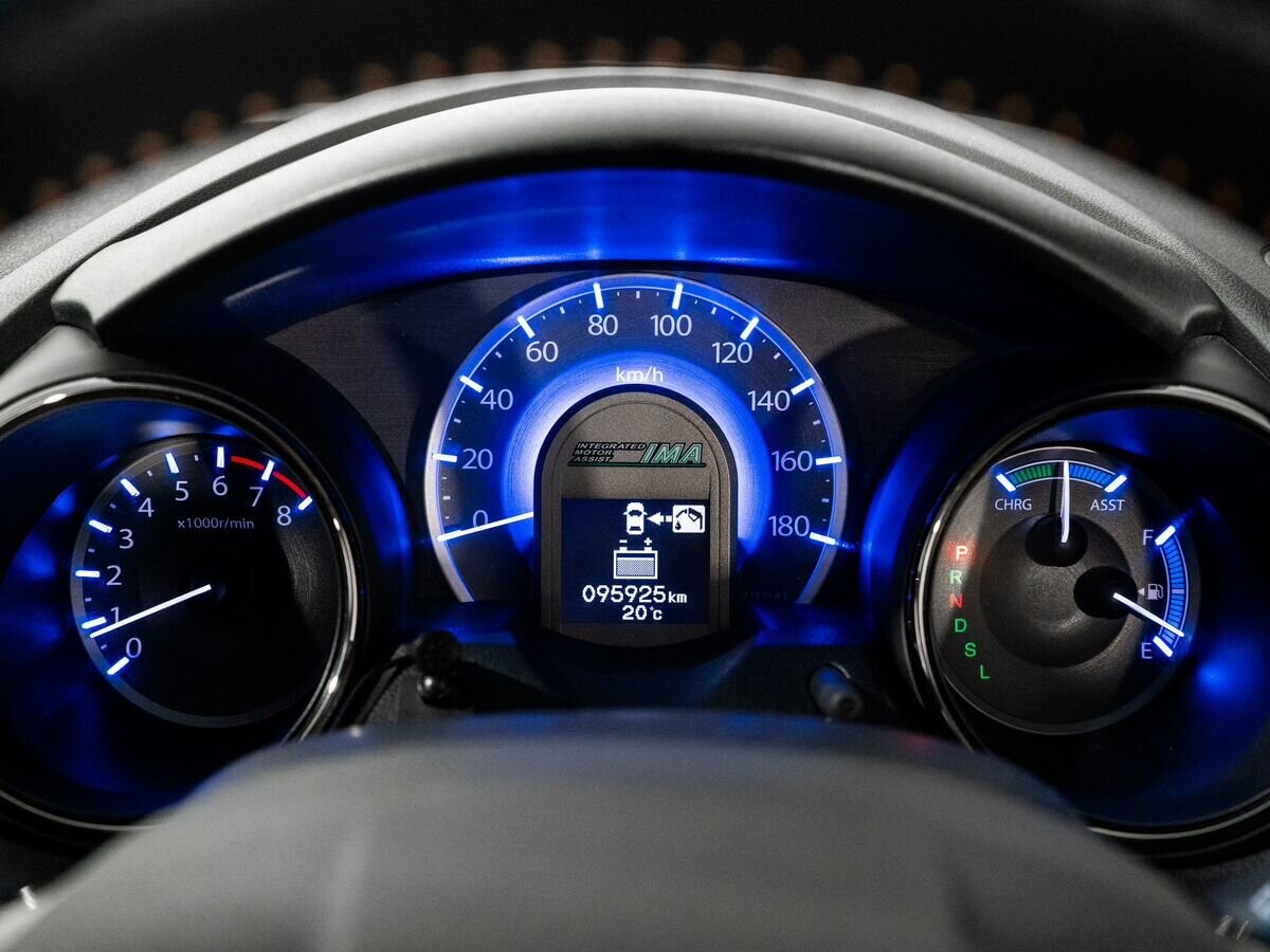 Honda Fit Shuttle 2012 - фото автомобиля