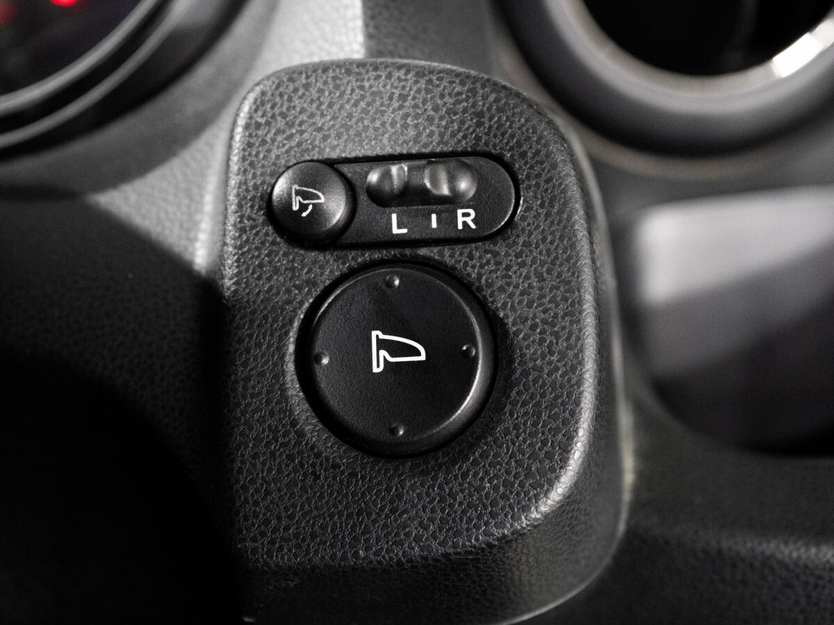 Honda Fit Shuttle 2012 - фото автомобиля