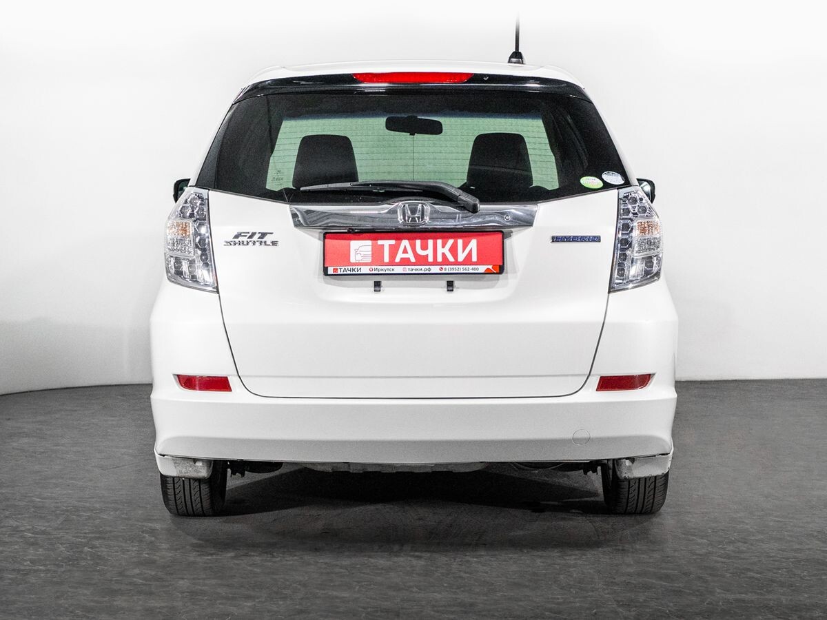 Honda Fit Shuttle 2012 - фото автомобиля