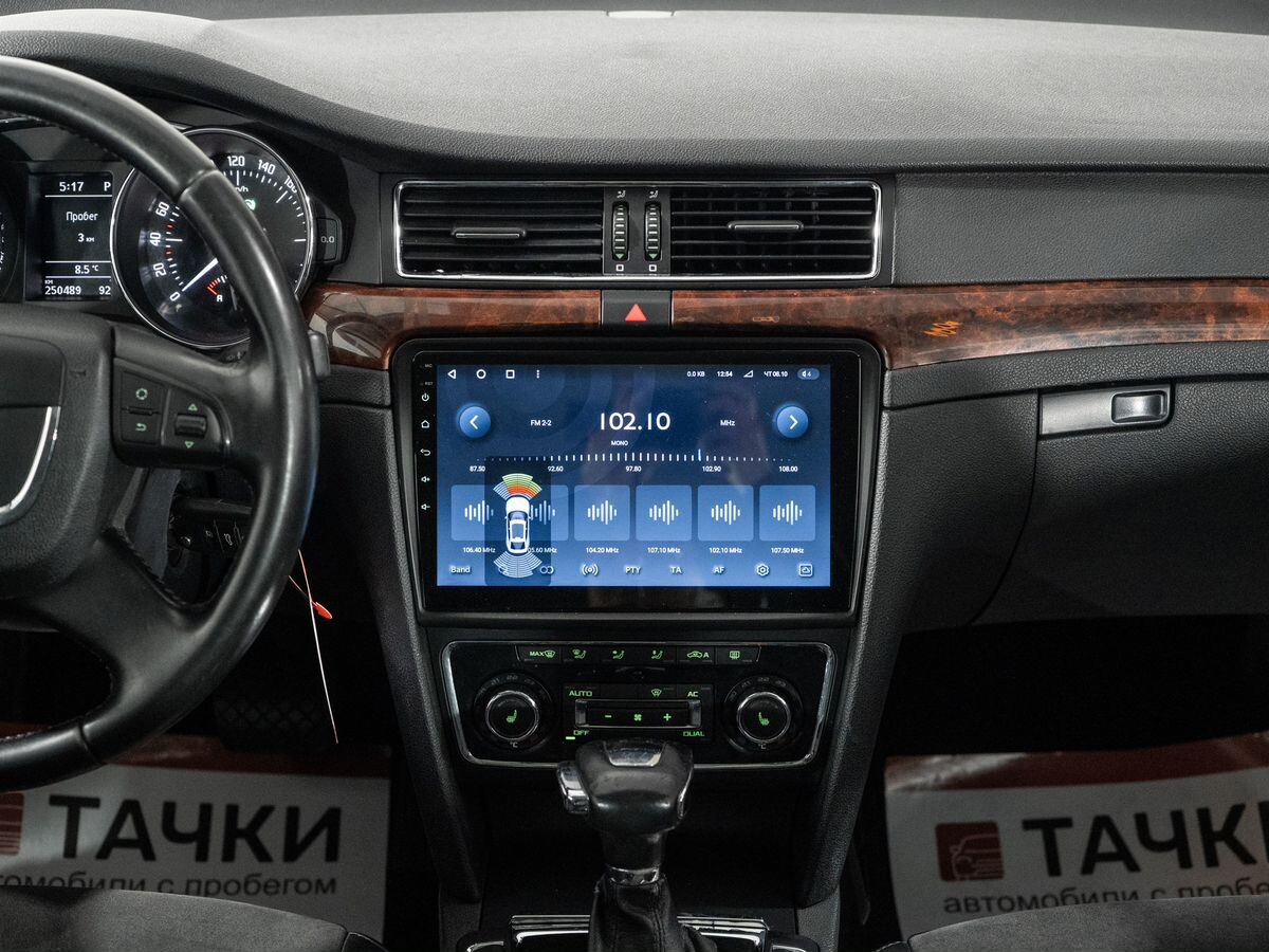 Skoda Superb 2012 - фото автомобиля