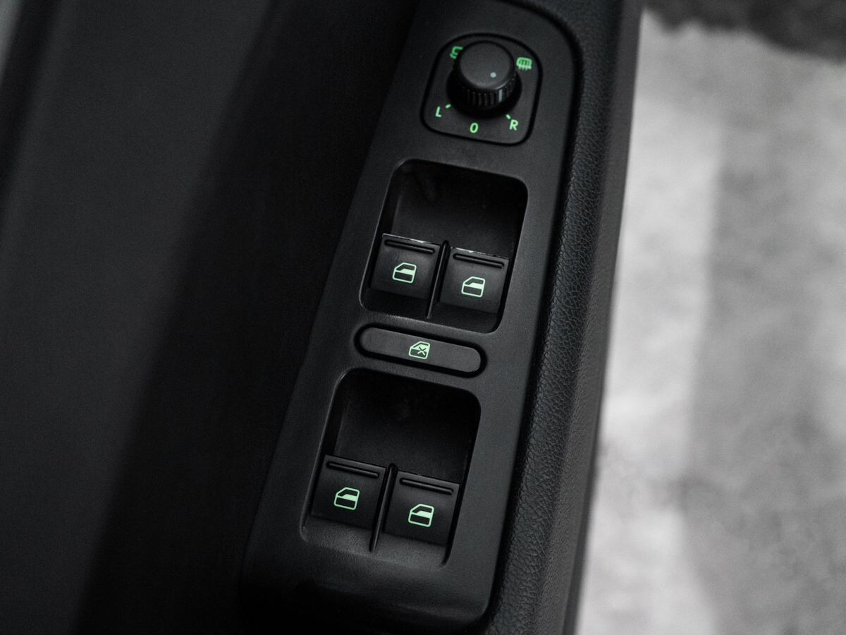 Skoda Superb 2012 - фото автомобиля