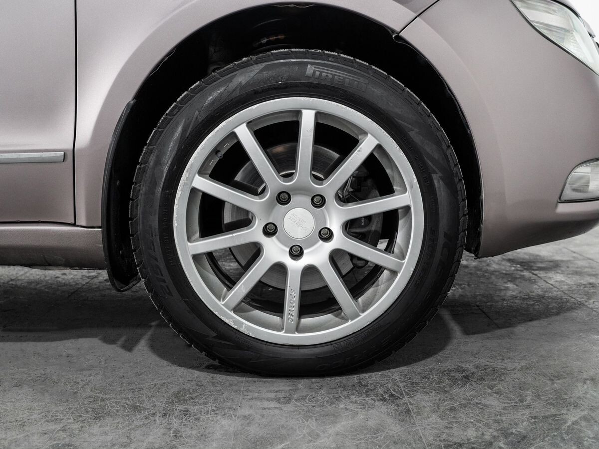 Skoda Superb 2012 - фото автомобиля