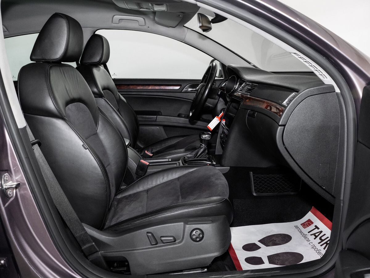 Skoda Superb 2012 - фото автомобиля