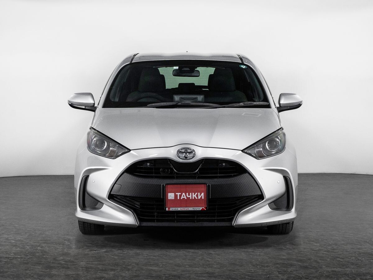 Toyota Yaris 2020 - фото автомобиля