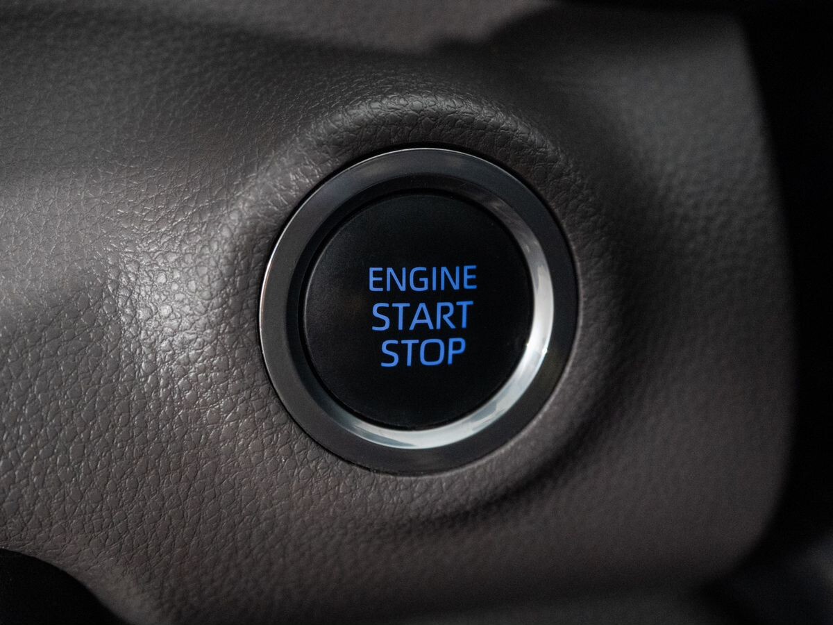 Toyota Yaris 2020 - фото автомобиля
