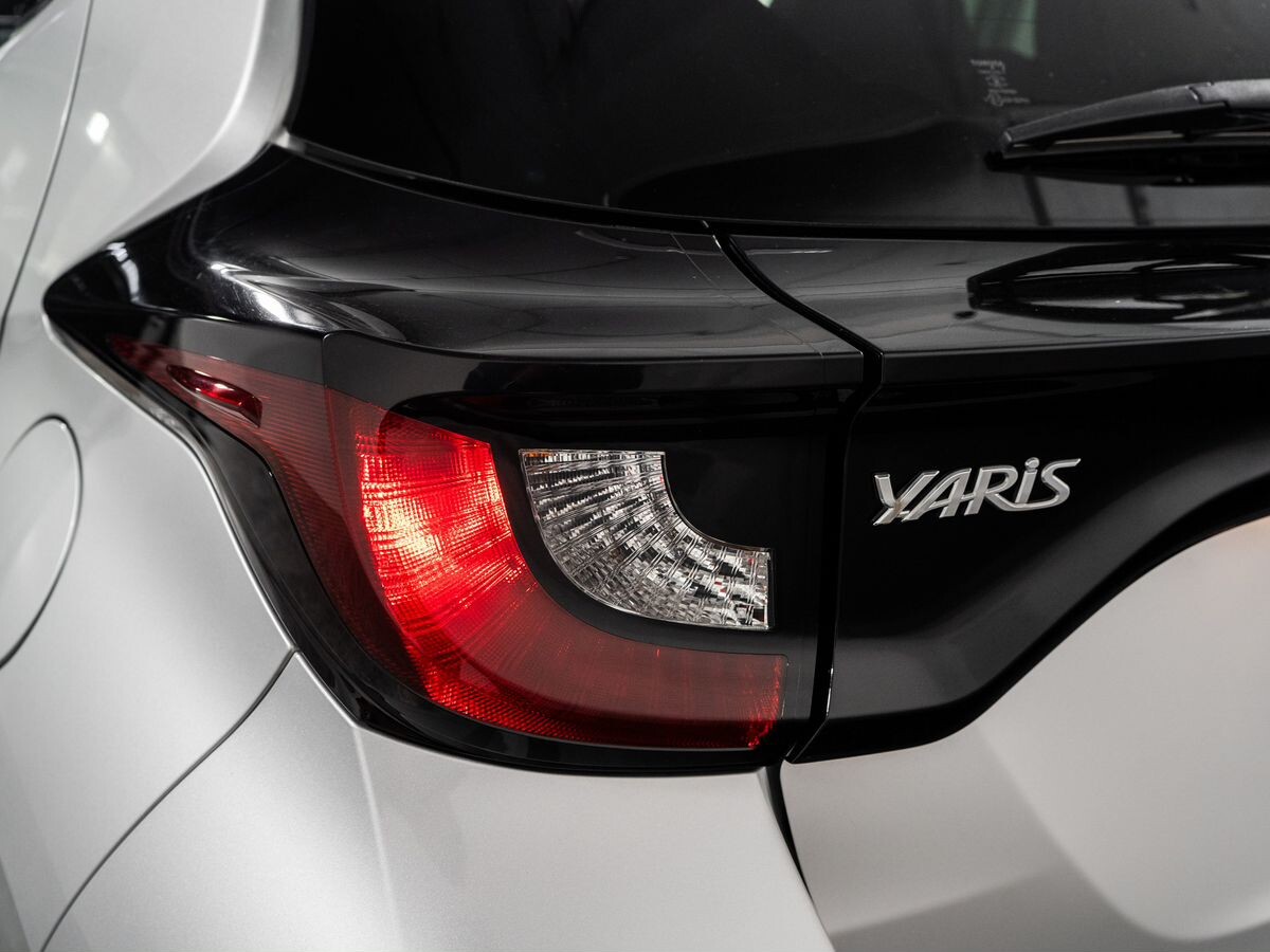 Toyota Yaris 2020 - фото автомобиля