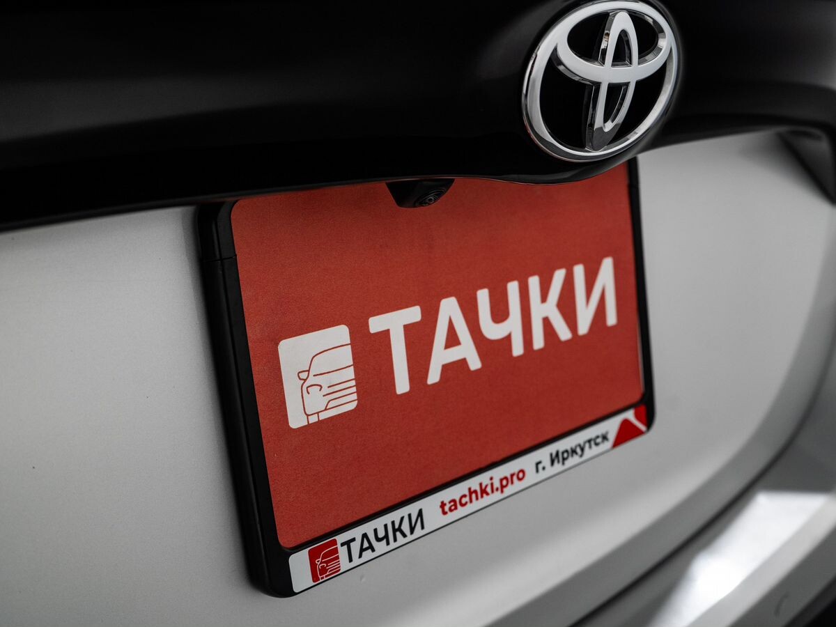 Toyota Yaris 2020 - фото автомобиля