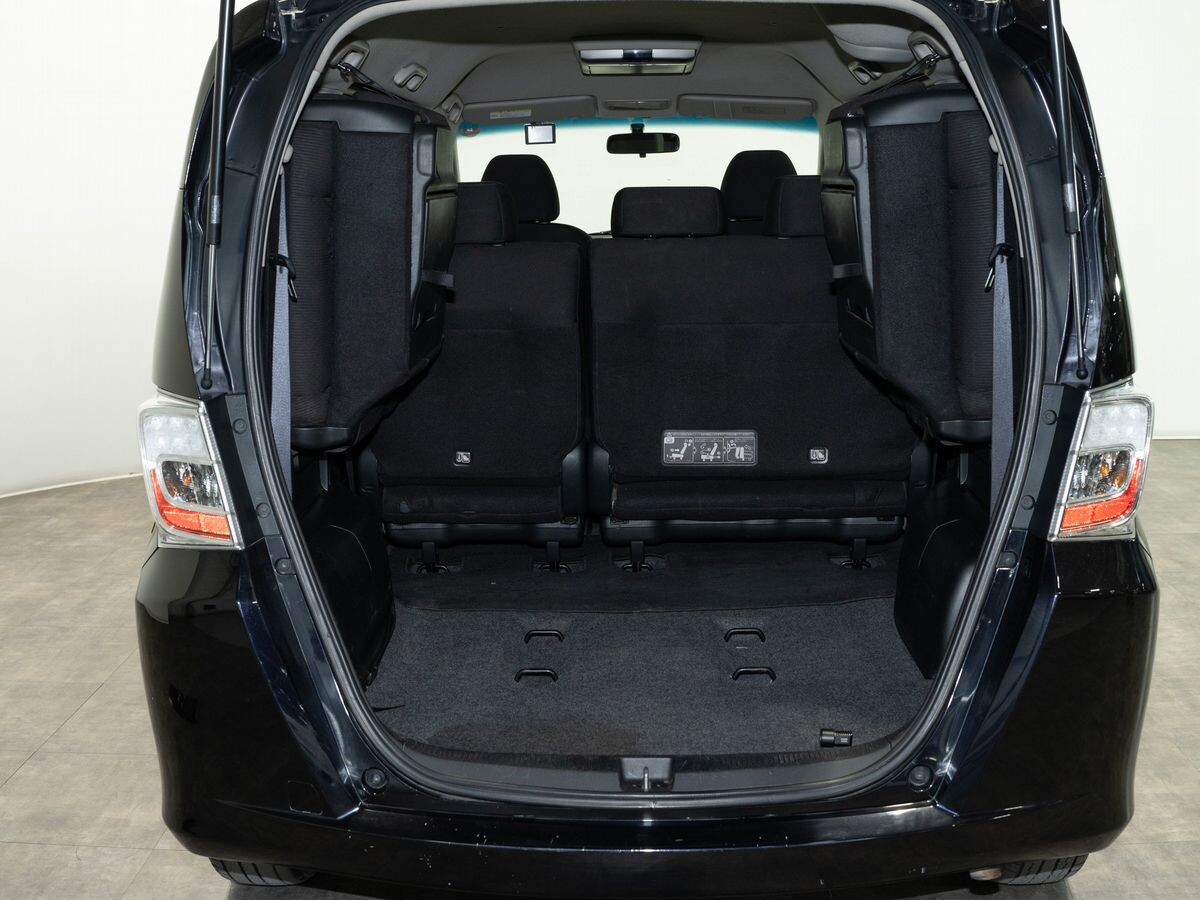 Honda Freed 2012 - фото автомобиля