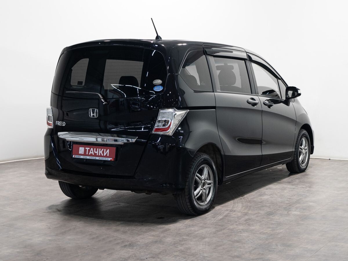 Honda Freed 2012 - фото автомобиля