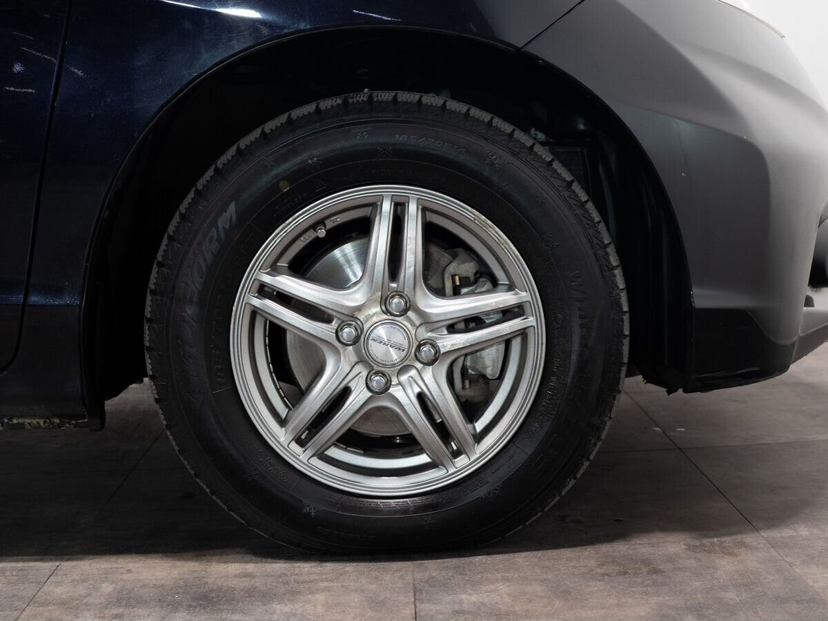 Honda Freed 2012 - фото автомобиля