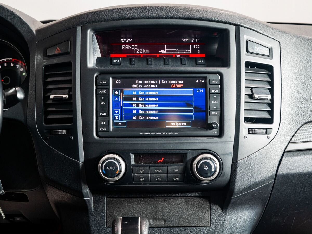 Mitsubishi Pajero 2011 - фото автомобиля