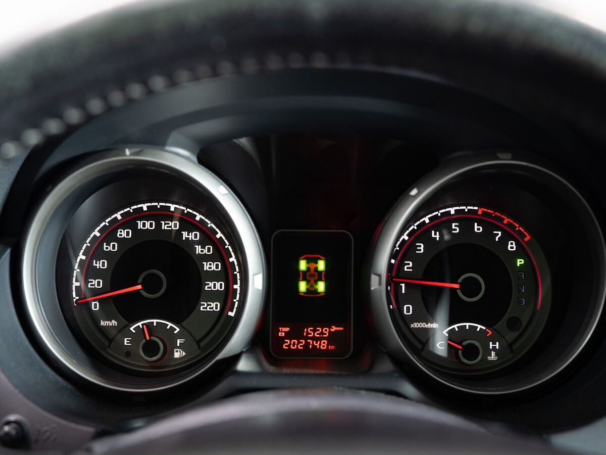 Mitsubishi Pajero 2011 - фото автомобиля