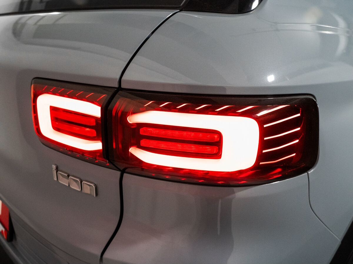 Geely ICON 2019 - фото автомобиля