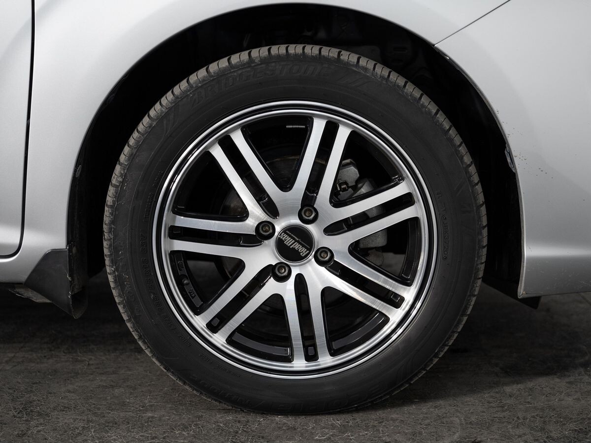 Toyota Corolla Axio 2015 - фото автомобиля