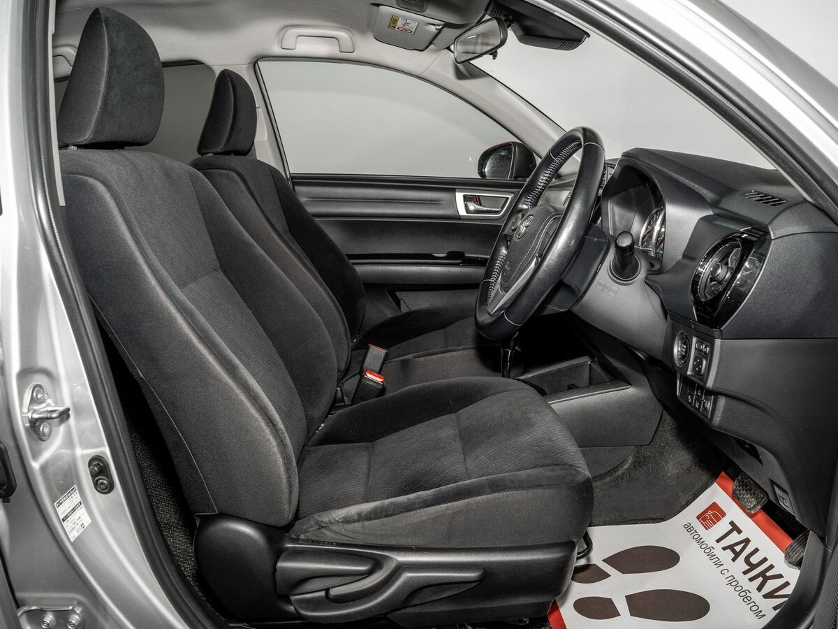Toyota Corolla Axio 2015 - фото автомобиля