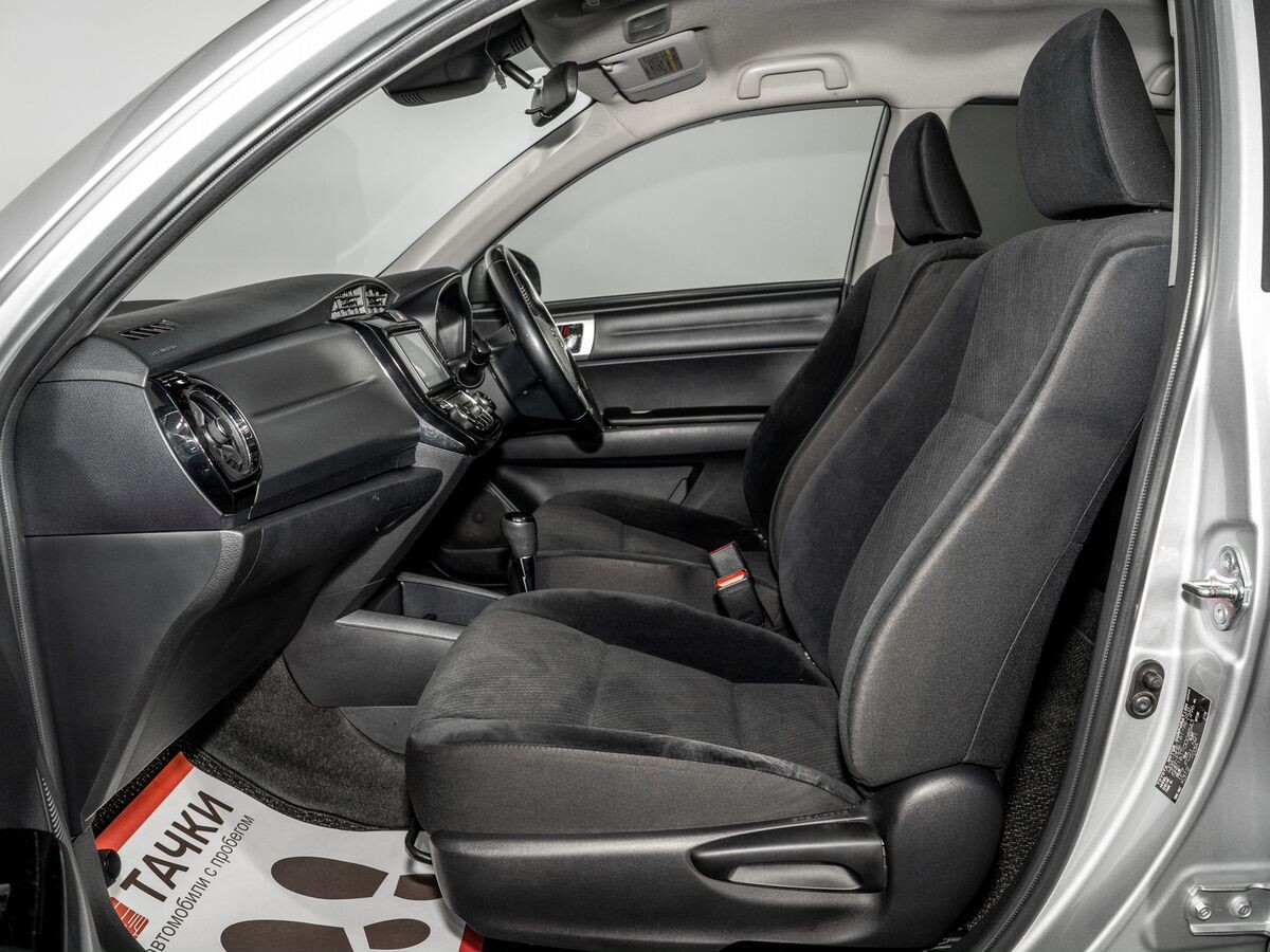 Toyota Corolla Axio 2015 - фото автомобиля