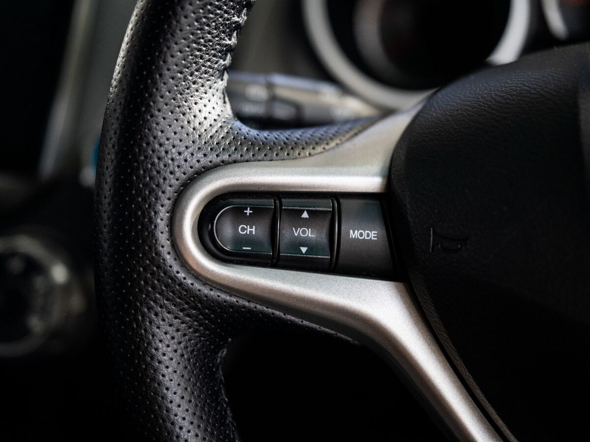Honda Fit 2009 - фото автомобиля