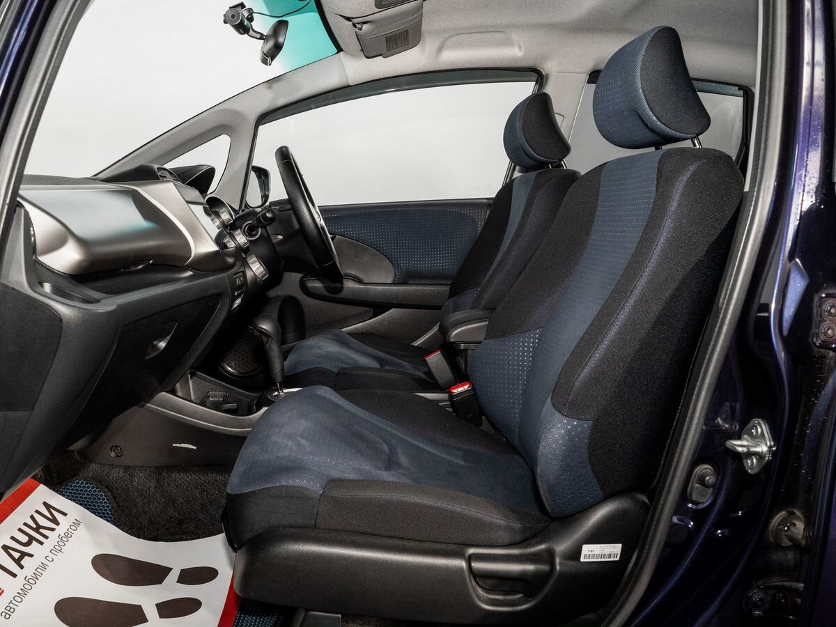 Honda Fit 2009 - фото автомобиля