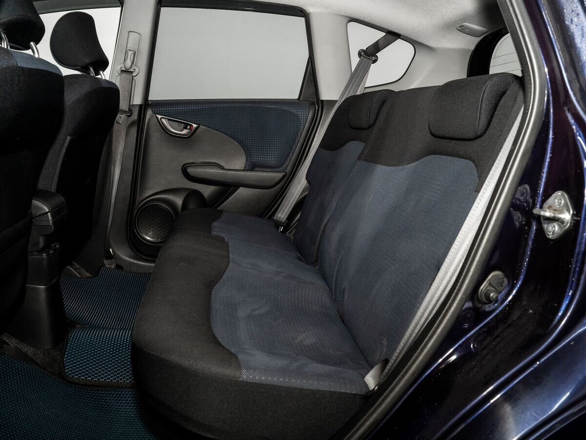 Honda Fit 2009 - фото автомобиля