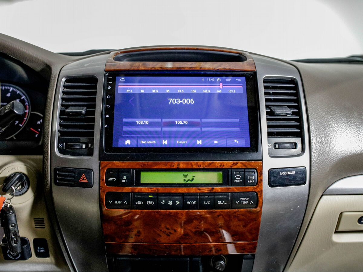 Toyota Land Cruiser Prado 2009 - фото автомобиля