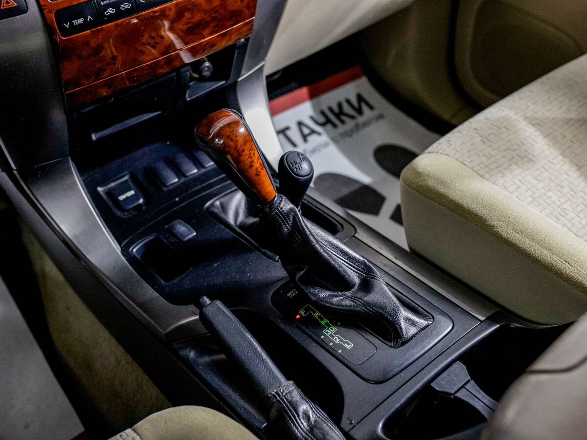 Toyota Land Cruiser Prado 2009 - фото автомобиля