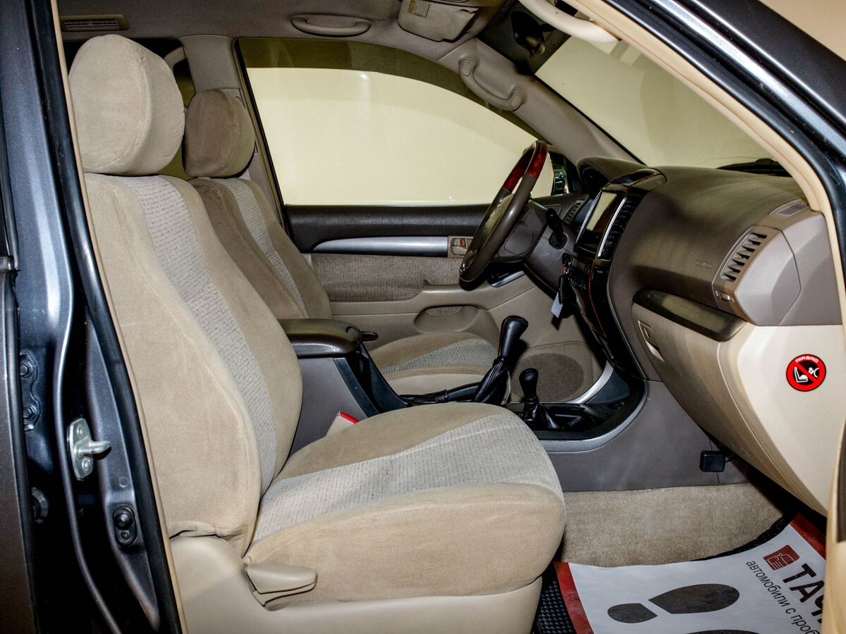 Toyota Land Cruiser Prado 2009 - фото автомобиля