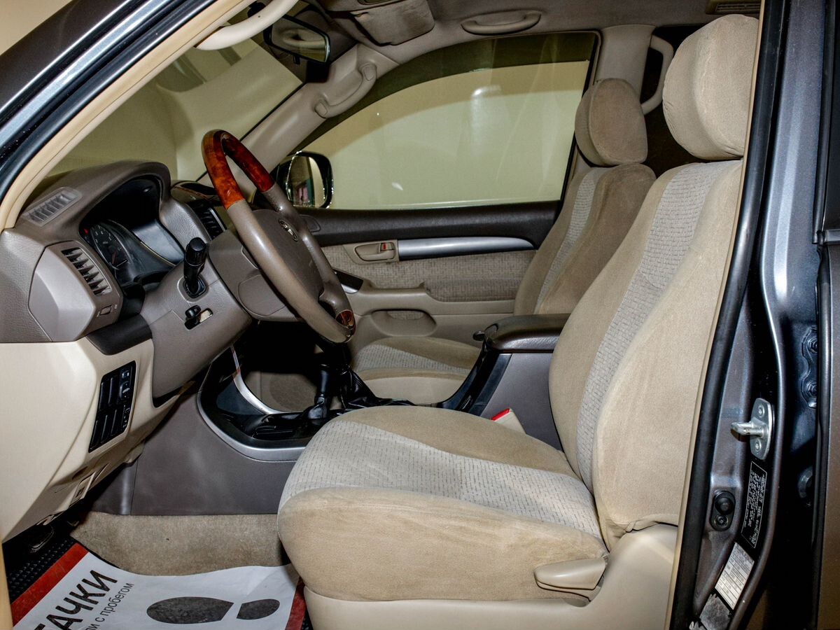 Toyota Land Cruiser Prado 2009 - фото автомобиля