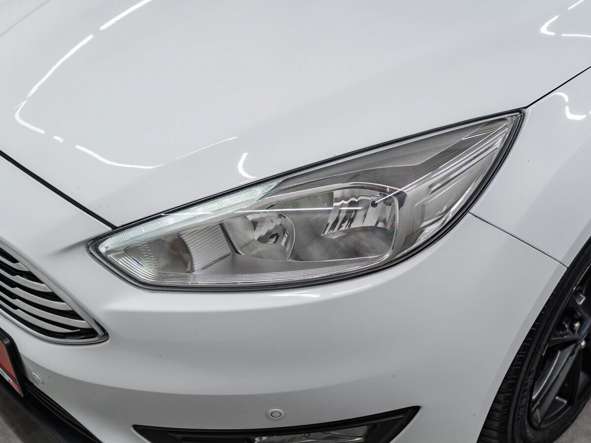 Ford Focus 2019 - фото автомобиля