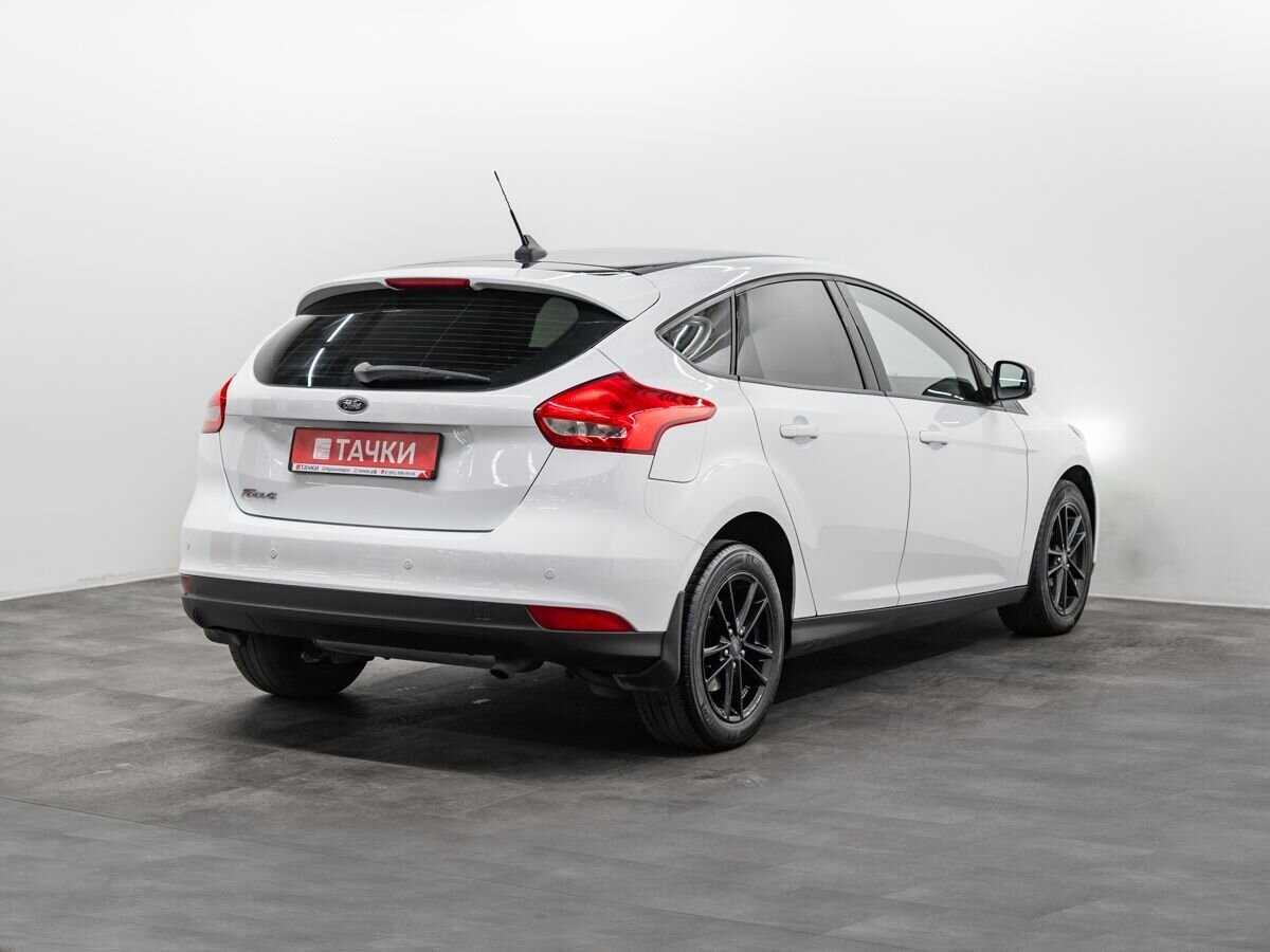 Ford Focus 2019 - фото автомобиля