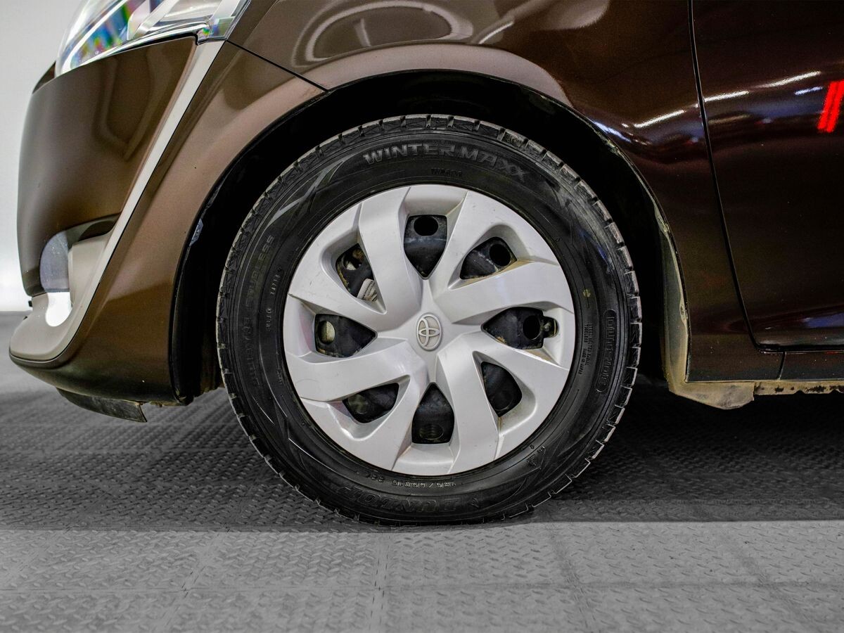 Toyota Sienta 2017 - фото автомобиля
