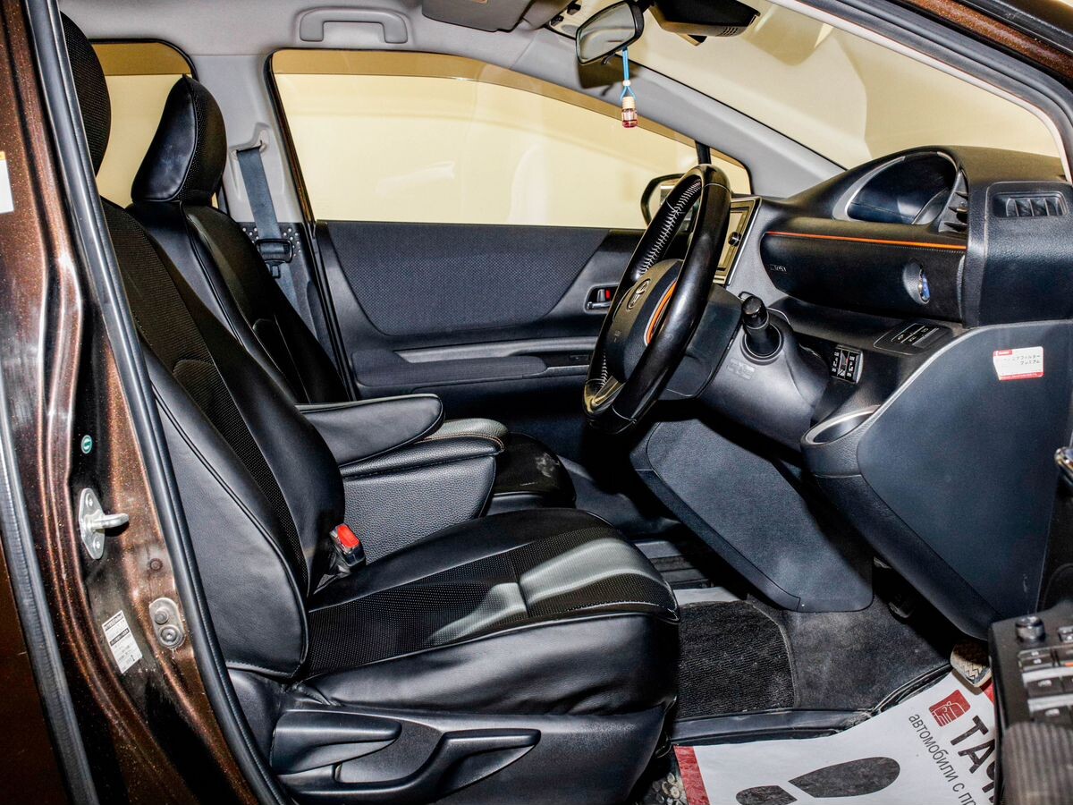 Toyota Sienta 2017 - фото автомобиля