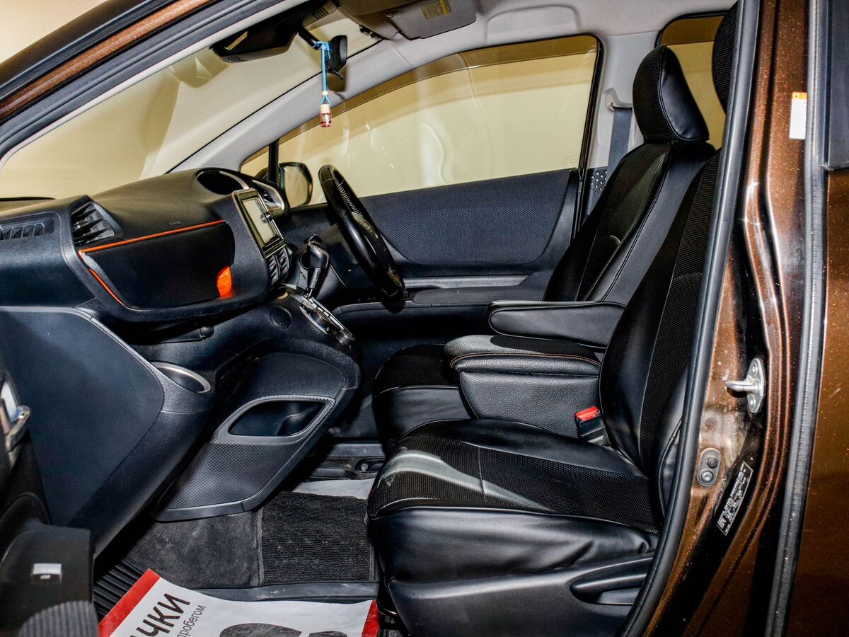 Toyota Sienta 2017 - фото автомобиля