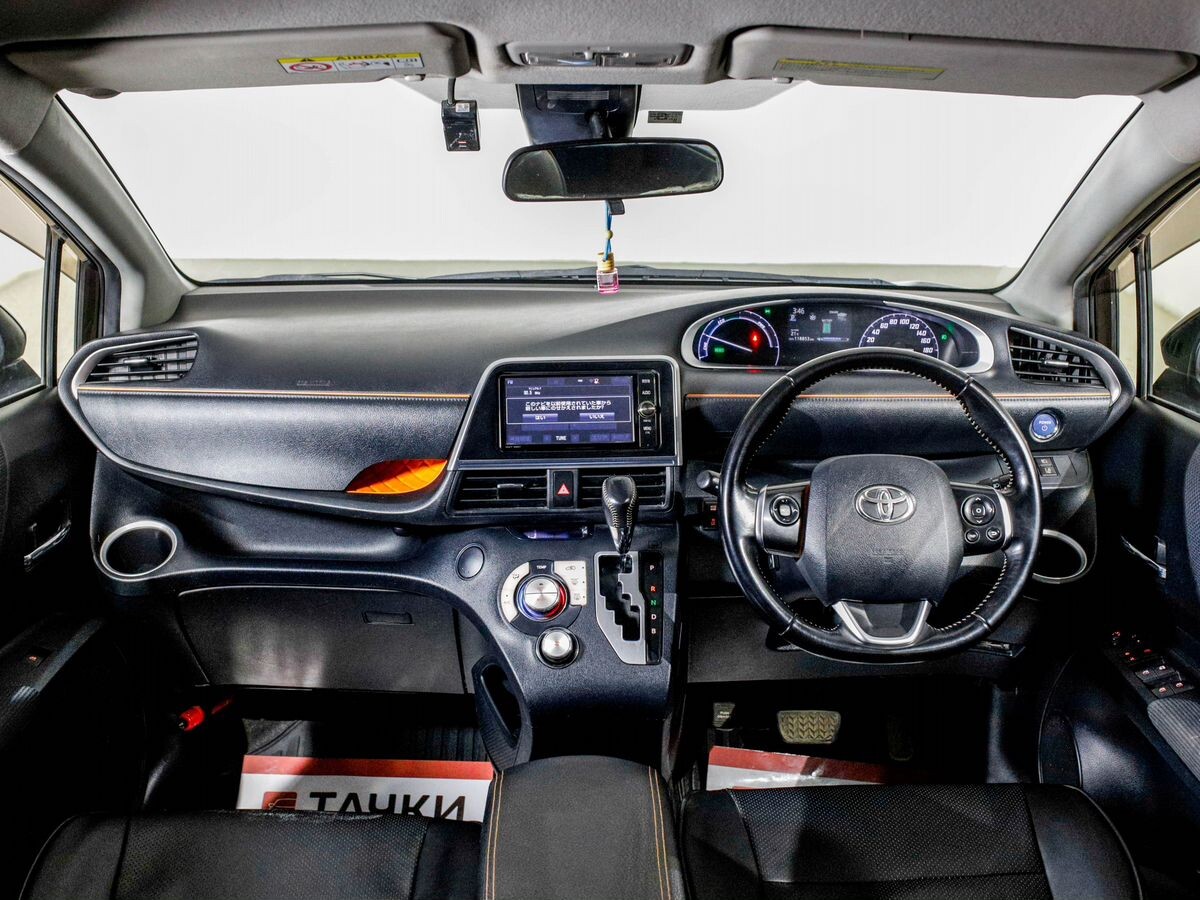 Toyota Sienta 2017 - фото автомобиля
