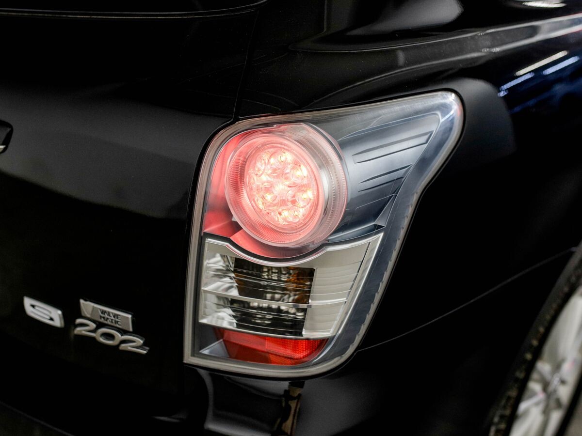 Toyota Corolla Fielder 2010 - фото автомобиля