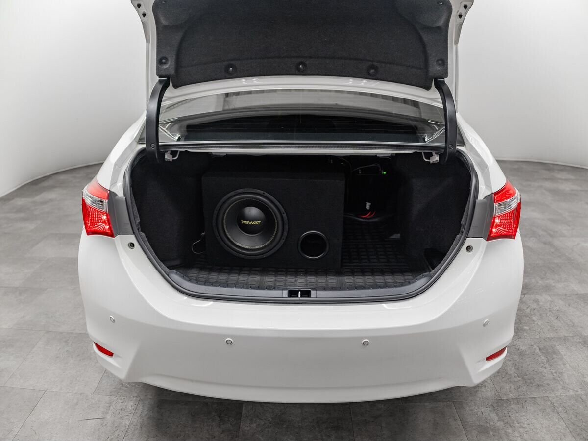 Toyota Corolla 2013 - фото автомобиля