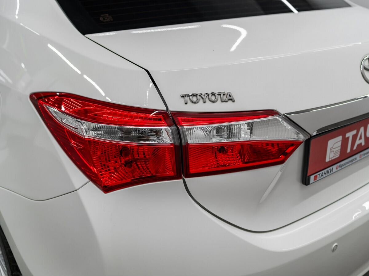 Toyota Corolla 2013 - фото автомобиля