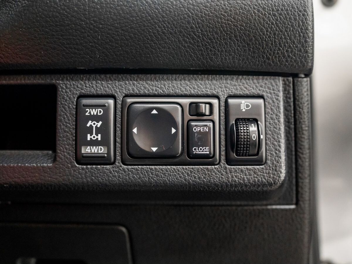 Nissan Tiida Latio 2006 - фото автомобиля