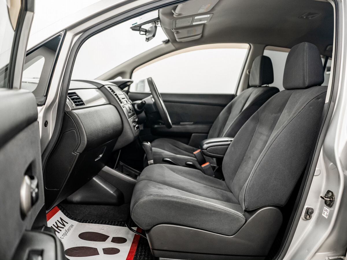 Nissan Tiida Latio 2006 - фото автомобиля