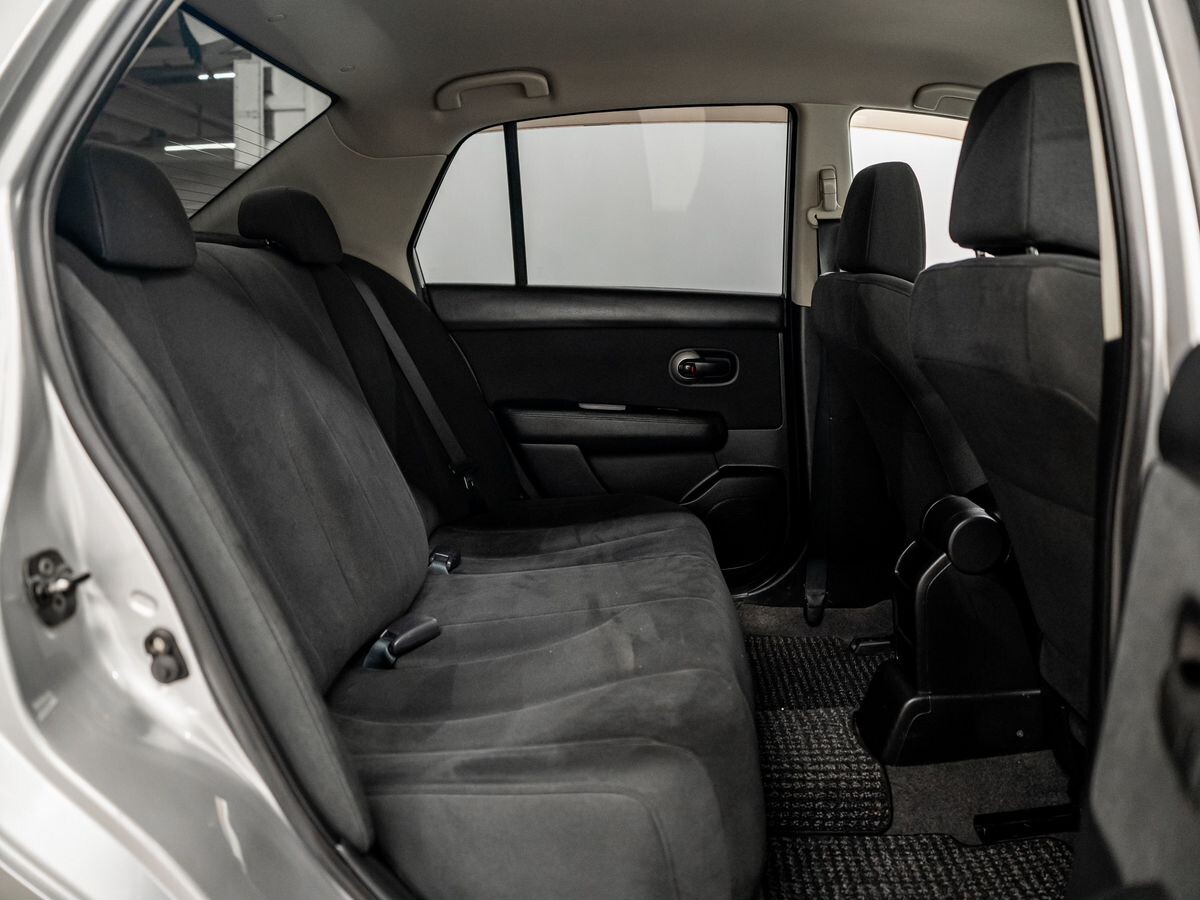 Nissan Tiida Latio 2006 - фото автомобиля