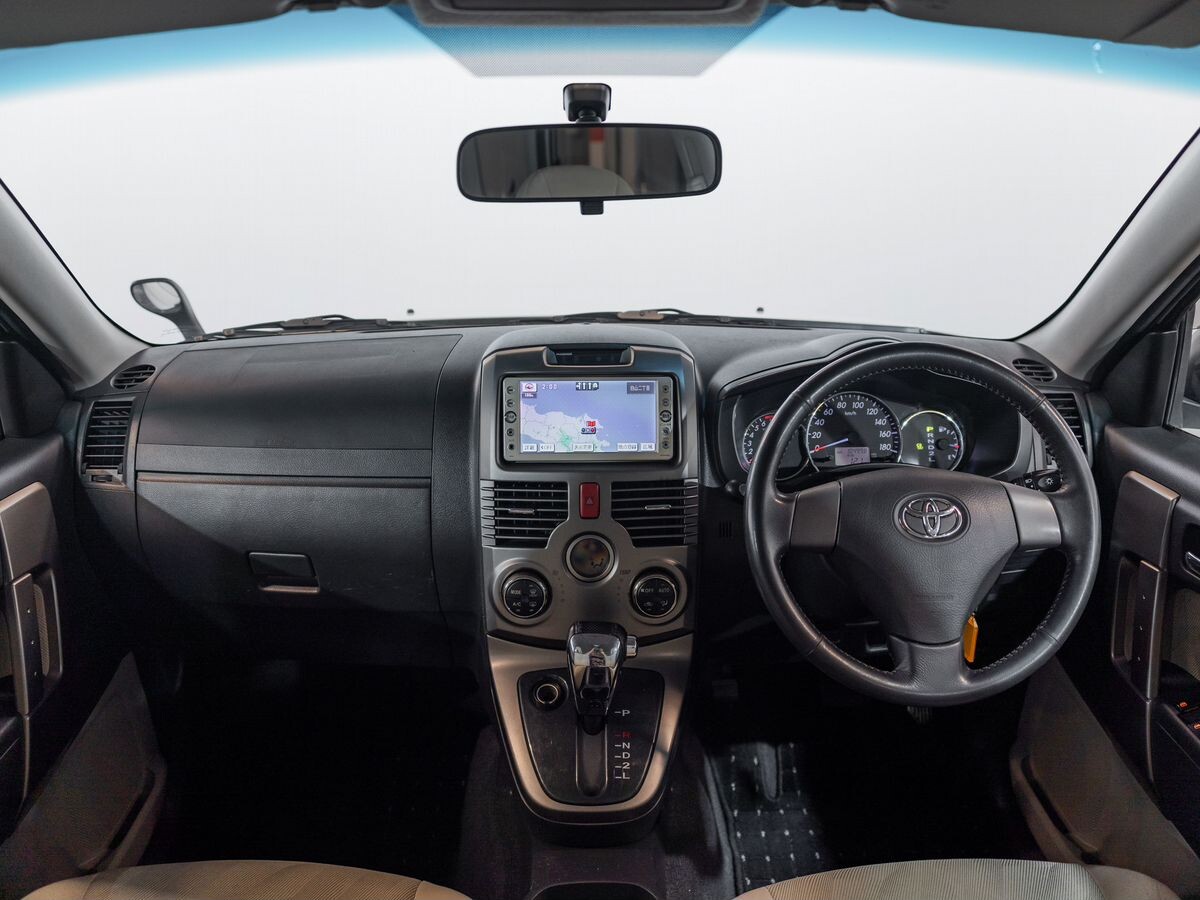 Toyota Rush 2010 - фото автомобиля